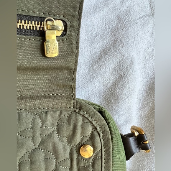 Louis Vuitton Sac Maman Messenger Diaper Bag - Picture 9 of 16